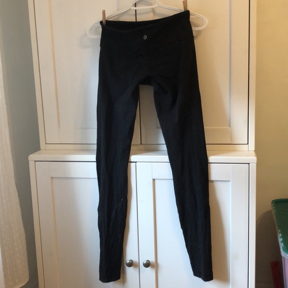 Black Lululemon leggings - Picture 2 of 2